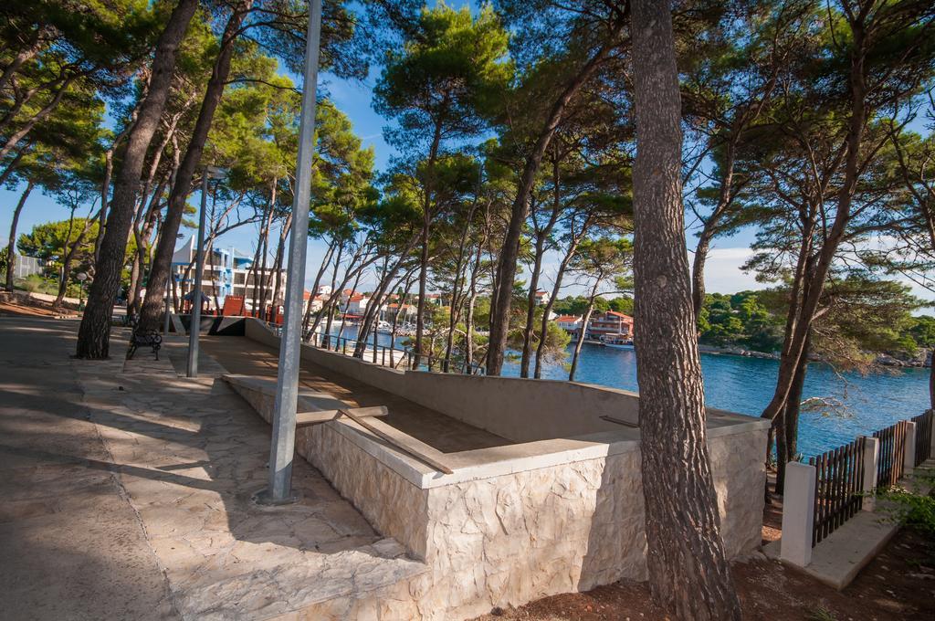 Hotel Lavanda Božava Kültér fotó