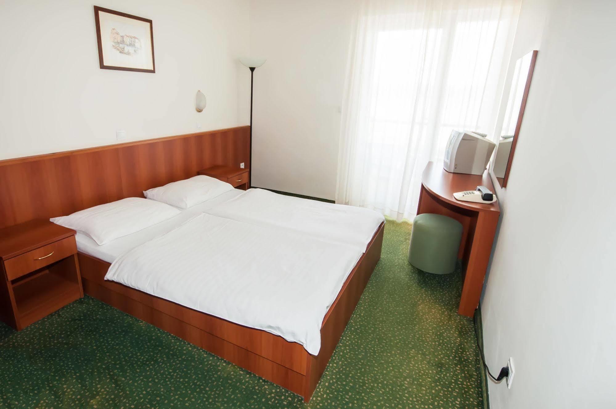 Hotel Lavanda Božava Kültér fotó